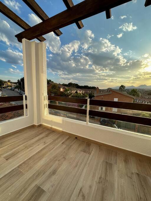 Precioso Apartamento Con Piscina Y Vistas Аликанте Екстериор снимка