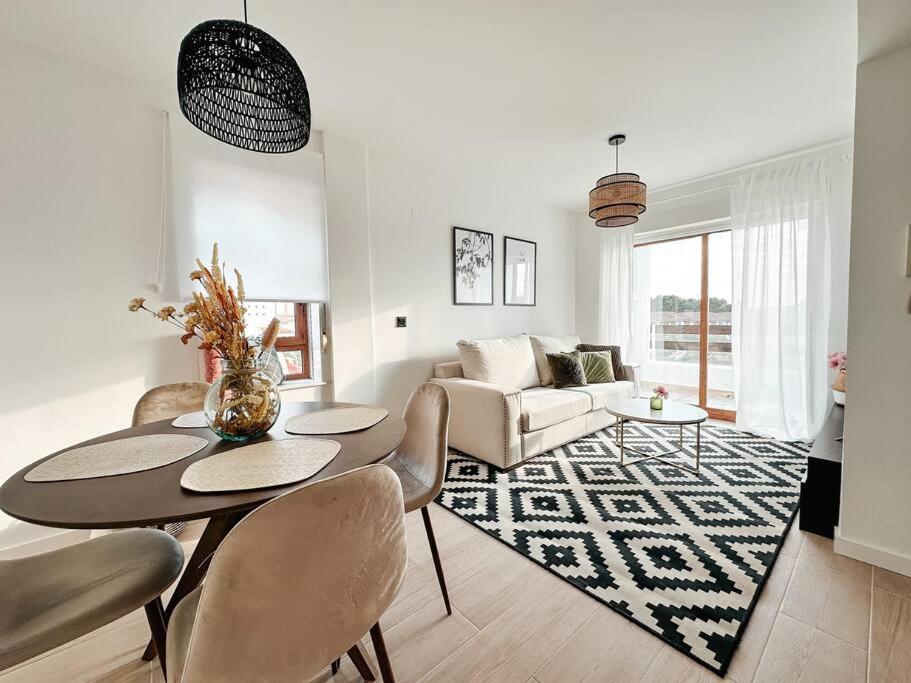 Precioso Apartamento Con Piscina Y Vistas Аликанте Екстериор снимка
