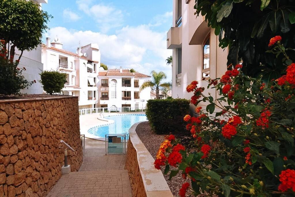 Precioso Apartamento Con Piscina Y Vistas Аликанте Екстериор снимка